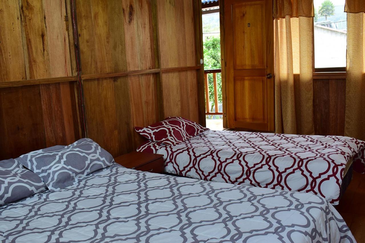 Hostal Los Farolitos Mindo Kültér fotó